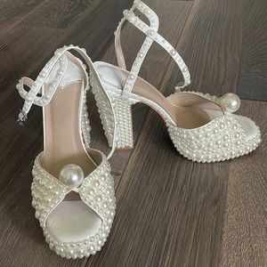 PEARL HEELS